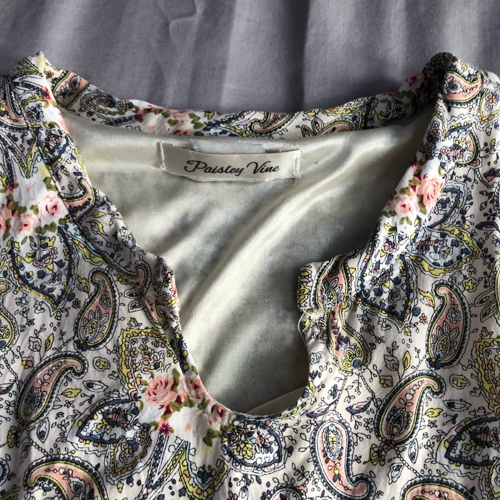 Paisley Vine Floral Tank Top Cream Ruffles Blue & Pink Paisley Fairy Size Medium - Picture 3 of 5